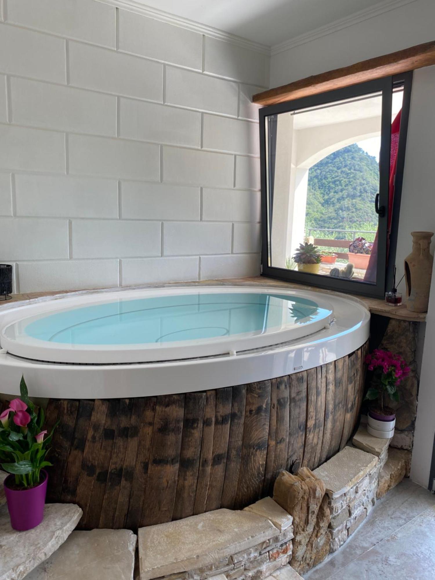 Agriturismo Colline Morghetta Isolabona ภายนอก รูปภาพ