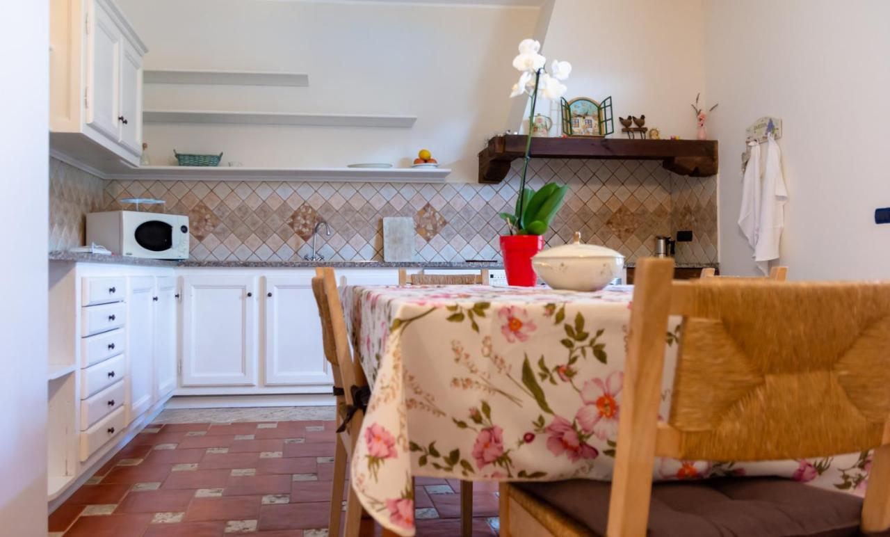 Agriturismo Colline Morghetta Isolabona ภายนอก รูปภาพ