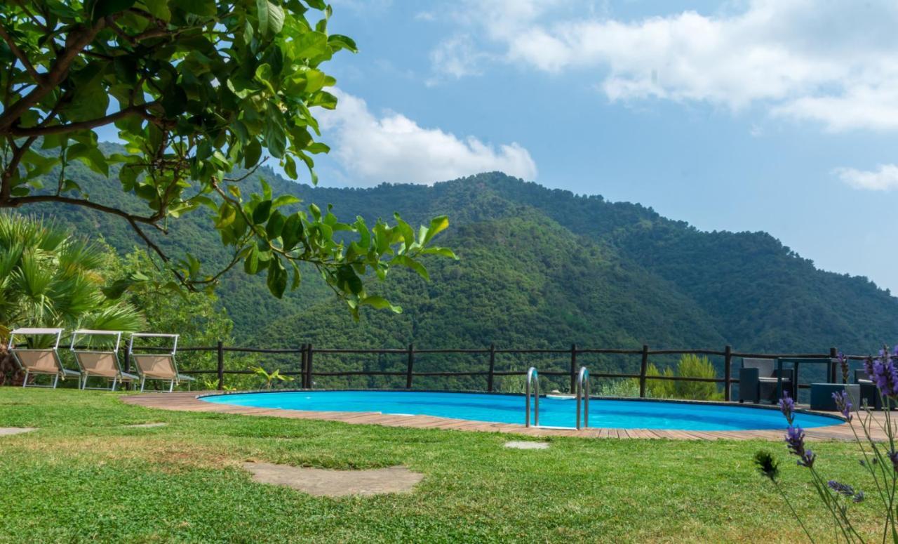 Agriturismo Colline Morghetta Isolabona ภายนอก รูปภาพ
